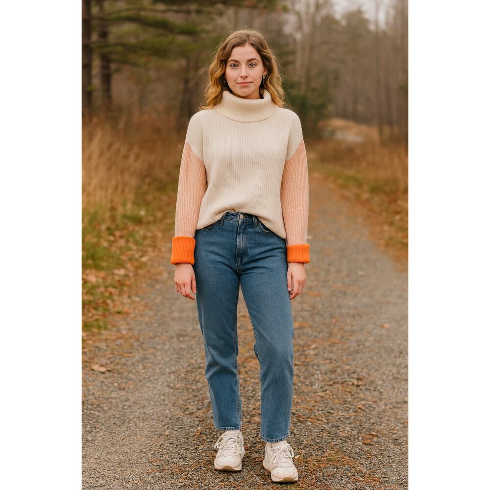 Chunky color block cowlneck sweater size M